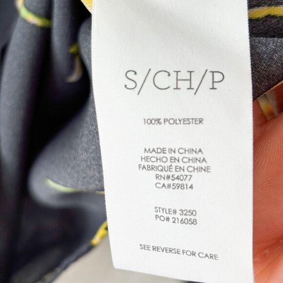 CAbi Daisy button down blouse Sz S - Picture 6 of 7